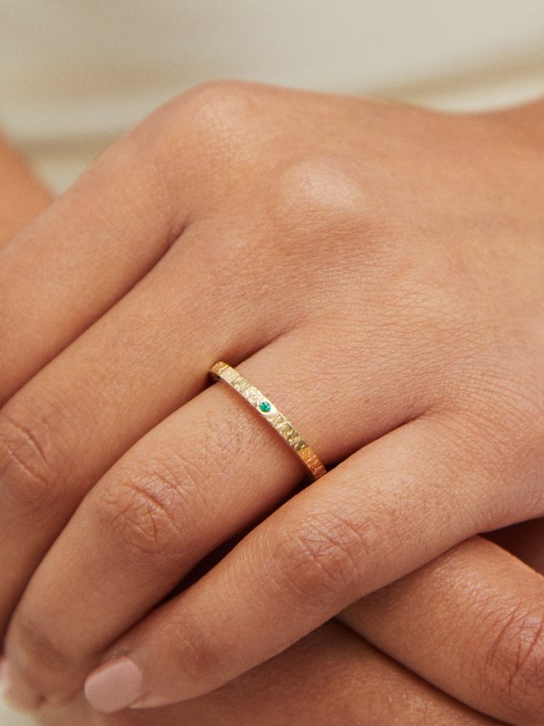 AZLEE Petit emerald & 18kt gold ring