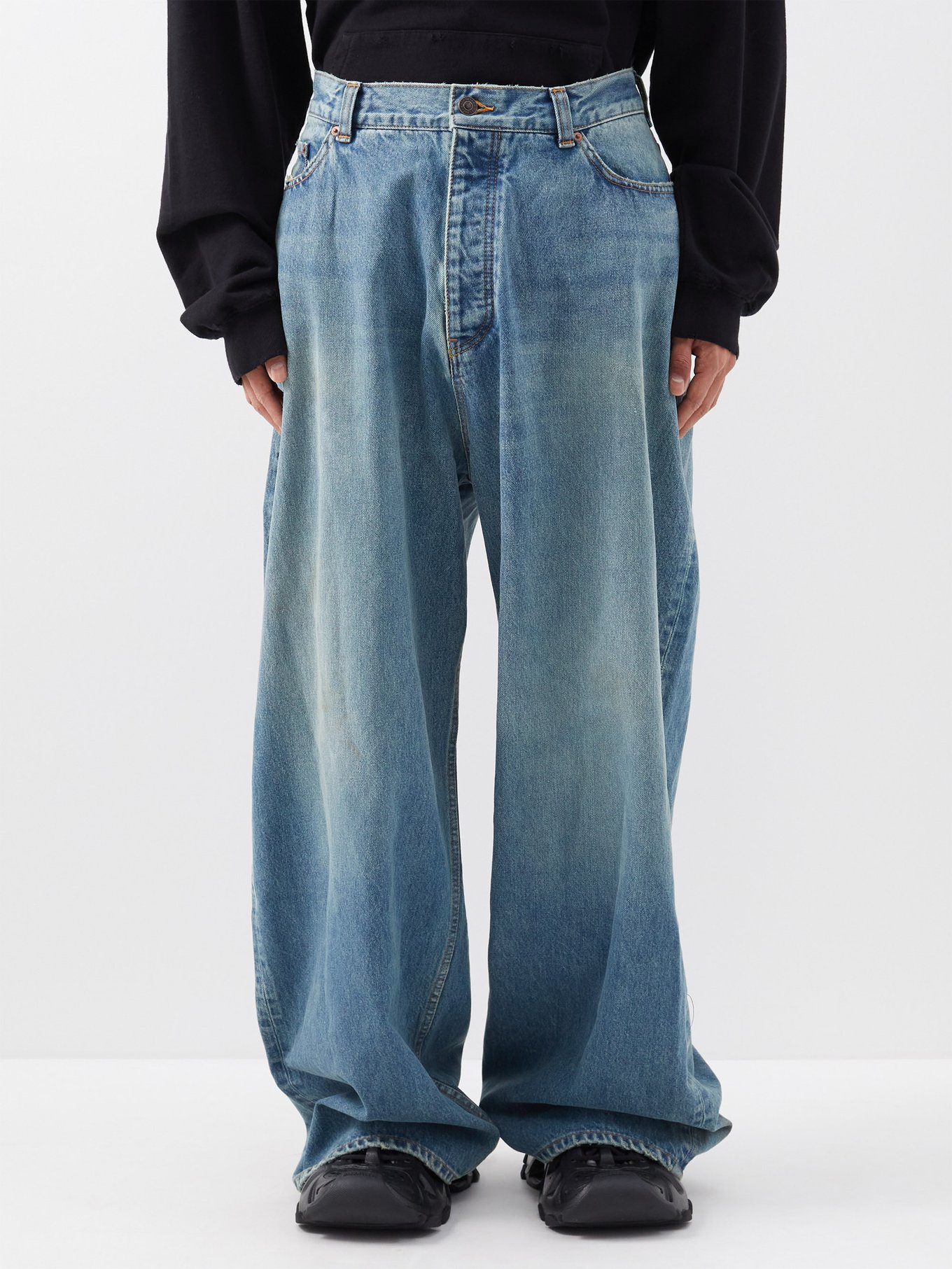 Oversized wide-leg jeans video