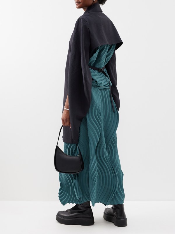 Issey Miyake Backless canvas cape coat