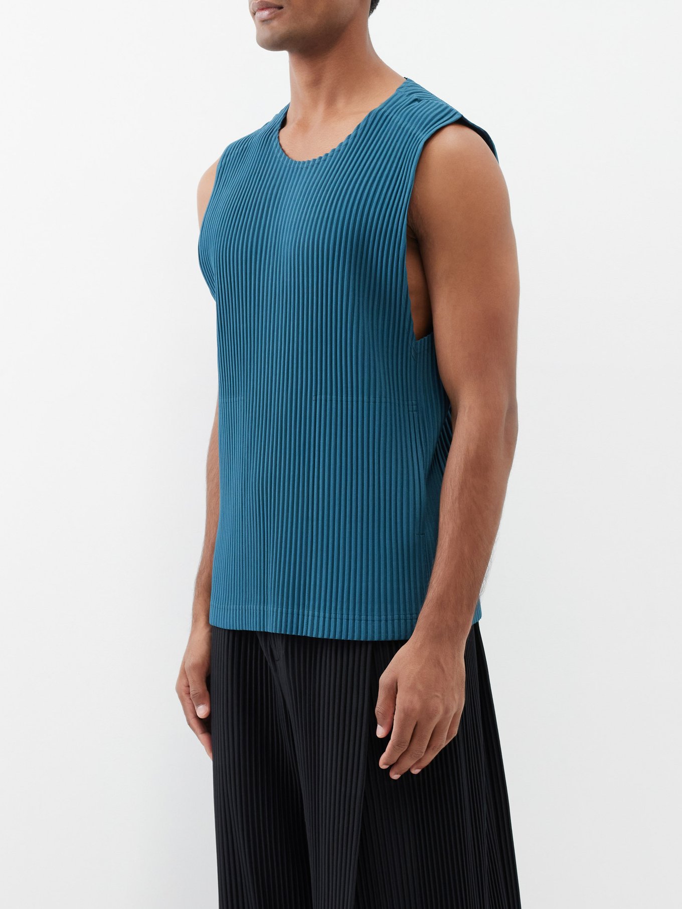 Scoop-neck technical-pleated tank top | Homme Plissé Issey Miyake