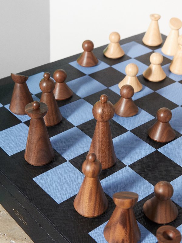 Smythson Panama grained-leather chess set