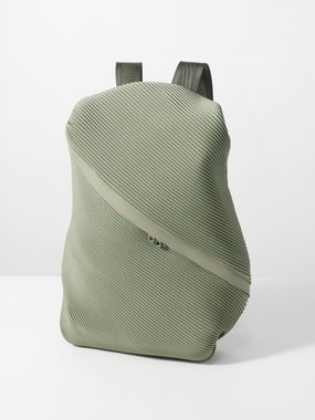 Pleats Please Issey Miyake Bias technical-pleated backpack