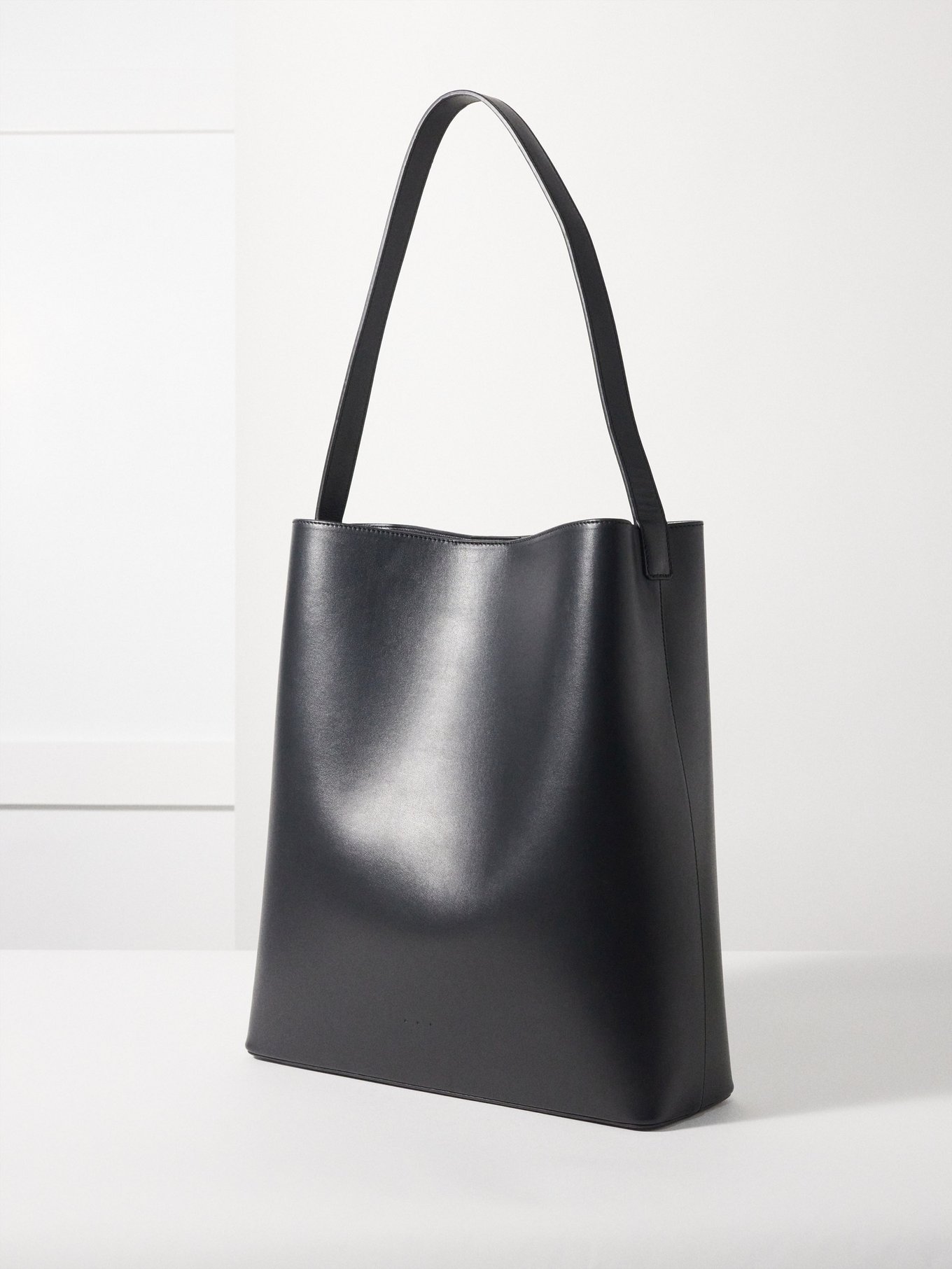 Aesther Ekme - Leather Flat Hobo Bag on Designer Wardrobe