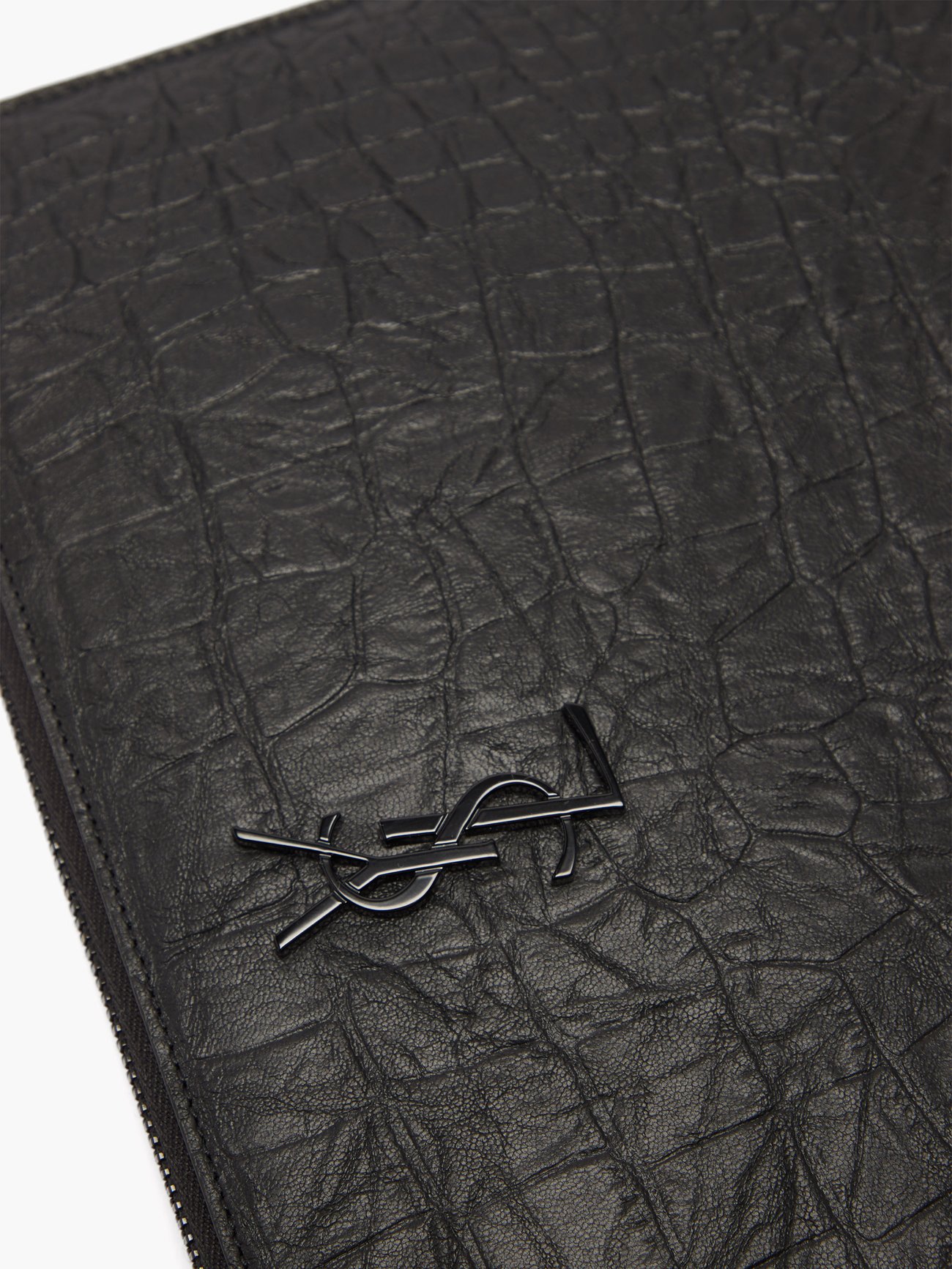 Saint Laurent Ysl-plaque Crocodile-effect Leather Pouch In Schwarz