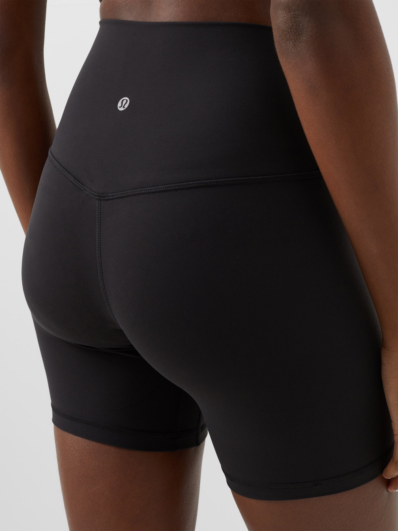 Lululemon Black and White Patterned Speed Shorts- Size 4 – The