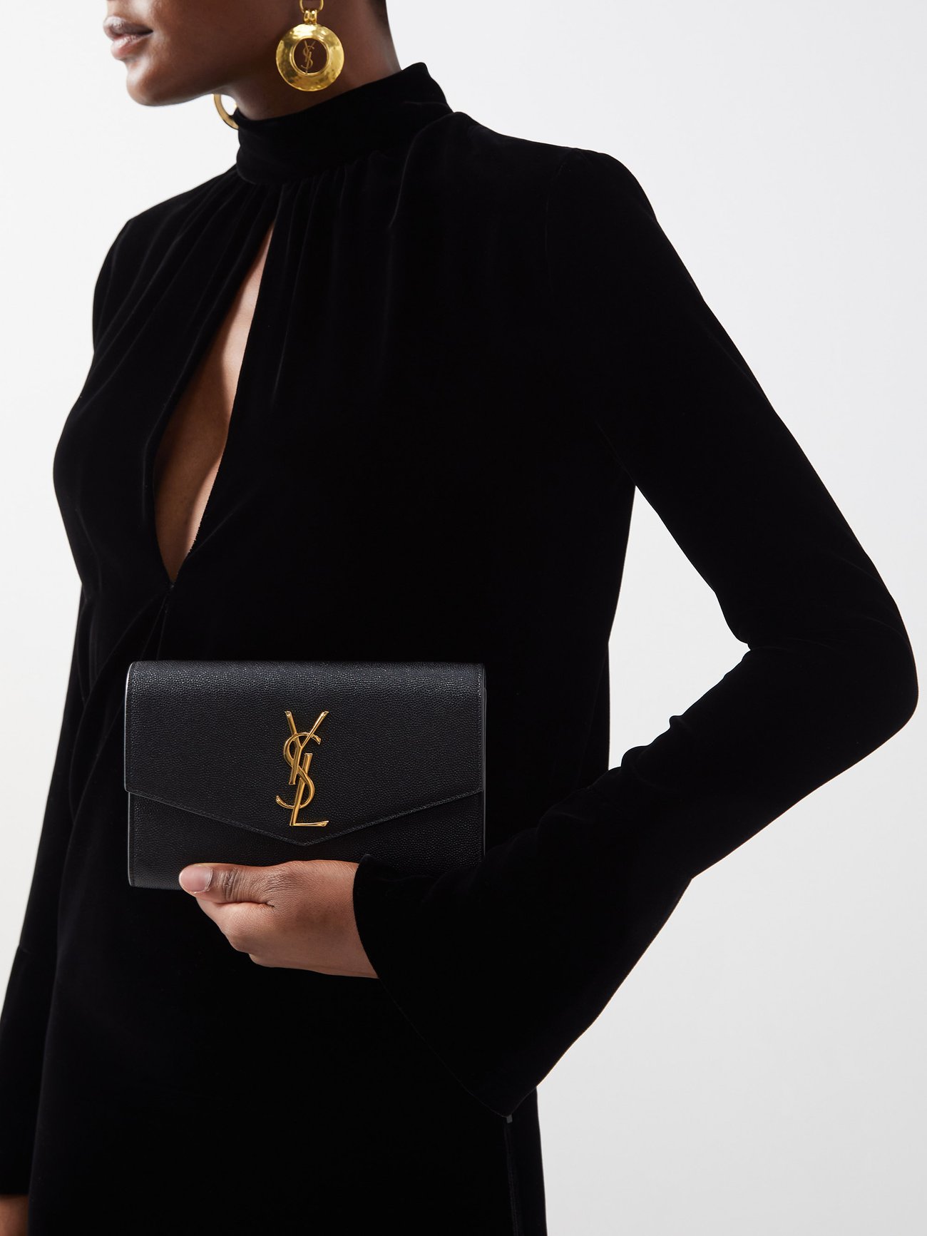 Saint Laurent Uptown clutch  Clutch outfit, Ysl outfit, Outfits