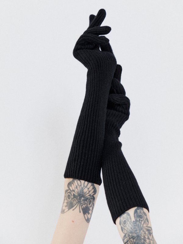 Raey Recycled cashmere-blend ribbed long gloves