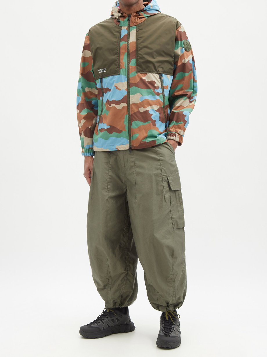 Green Kounde camo-print cotton-canvas hooded jacket | Moncler 