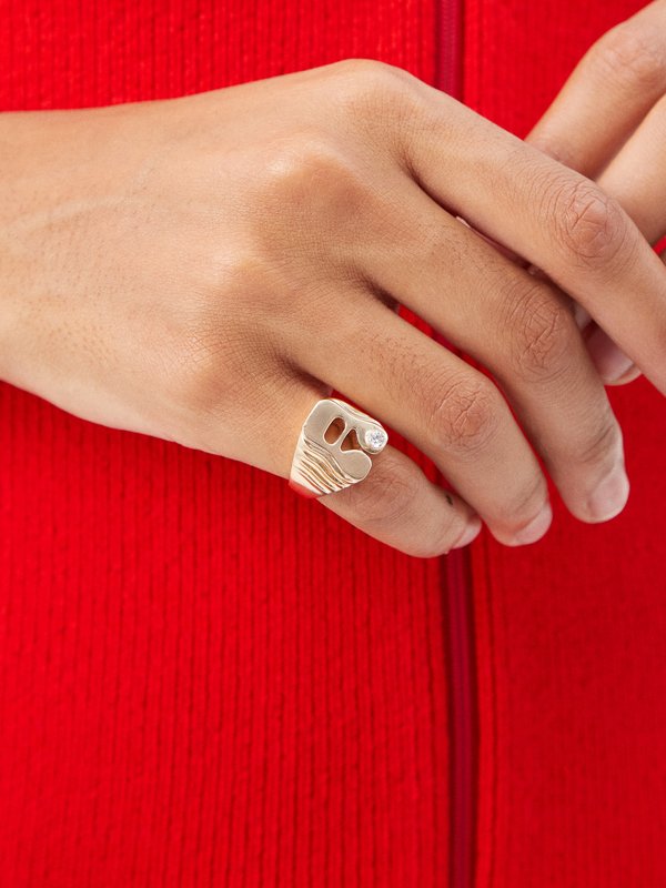 Alison Lou Stellar Letter diamond & 14kt gold ring (A)