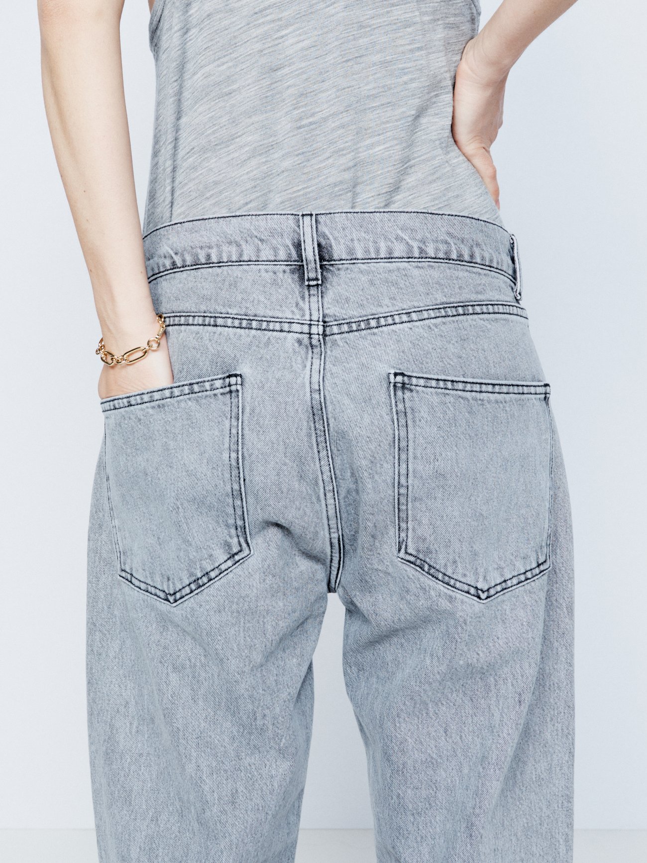 Grey Carrot cropped organic-cotton jeans, Raey