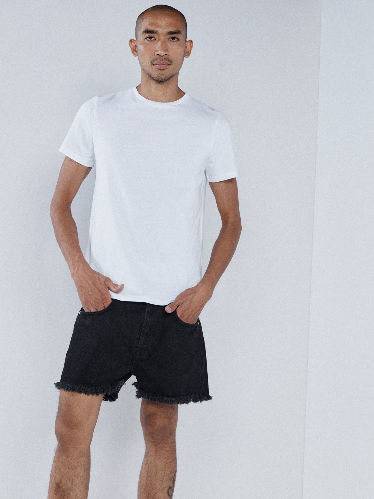 Raey Crumpled Organic Linen Shorts