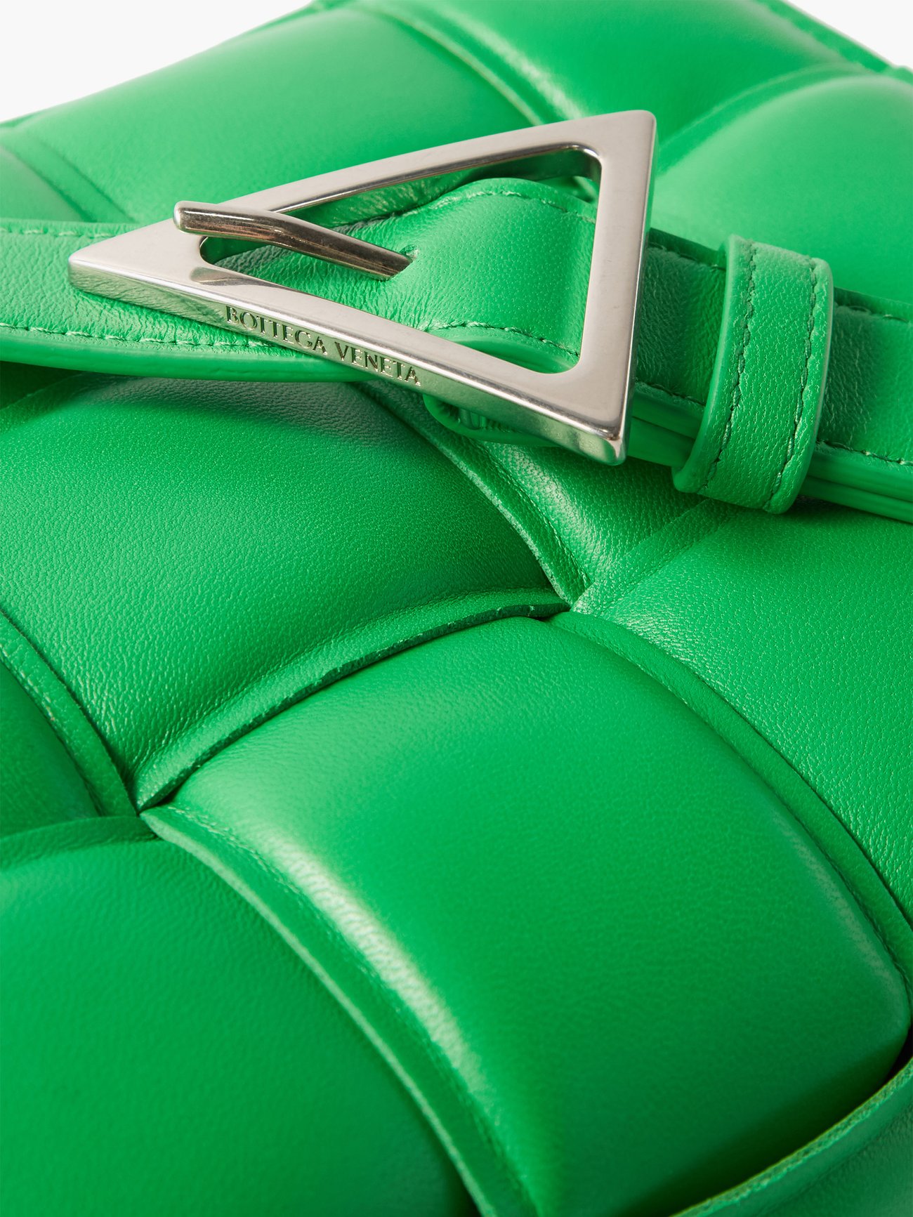 BOTTEGA VENETA Lambskin Maxi Intrecciato Cassette Crossbody Bag Racing Green  1232821