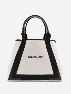 Buy Balenciaga Xs Everyday Drawstring Bucket Bag In Black - Black & White  At 20% Off