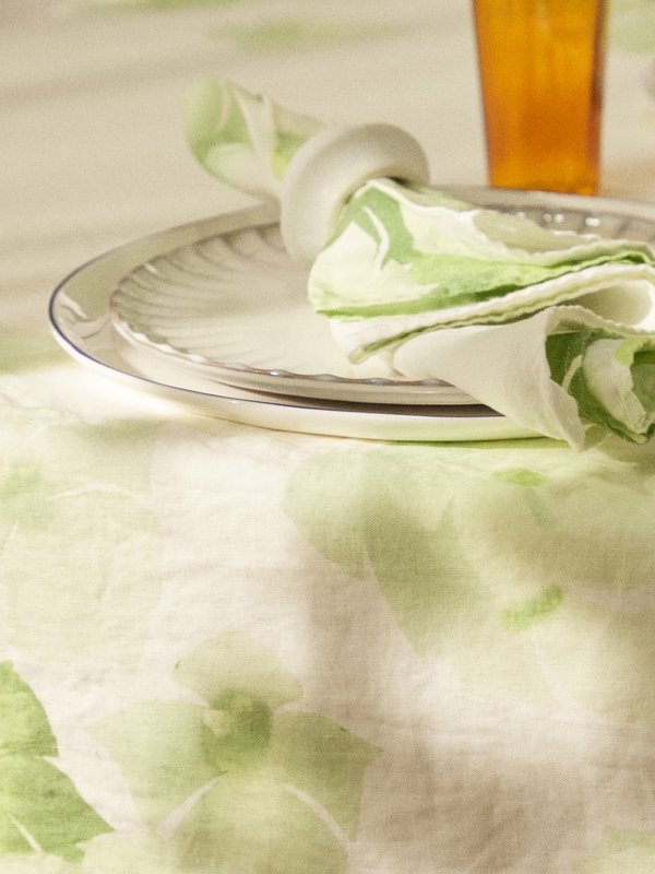 Summerill & Bishop Hydrangea-print 250cm x 165cm linen tablecloth