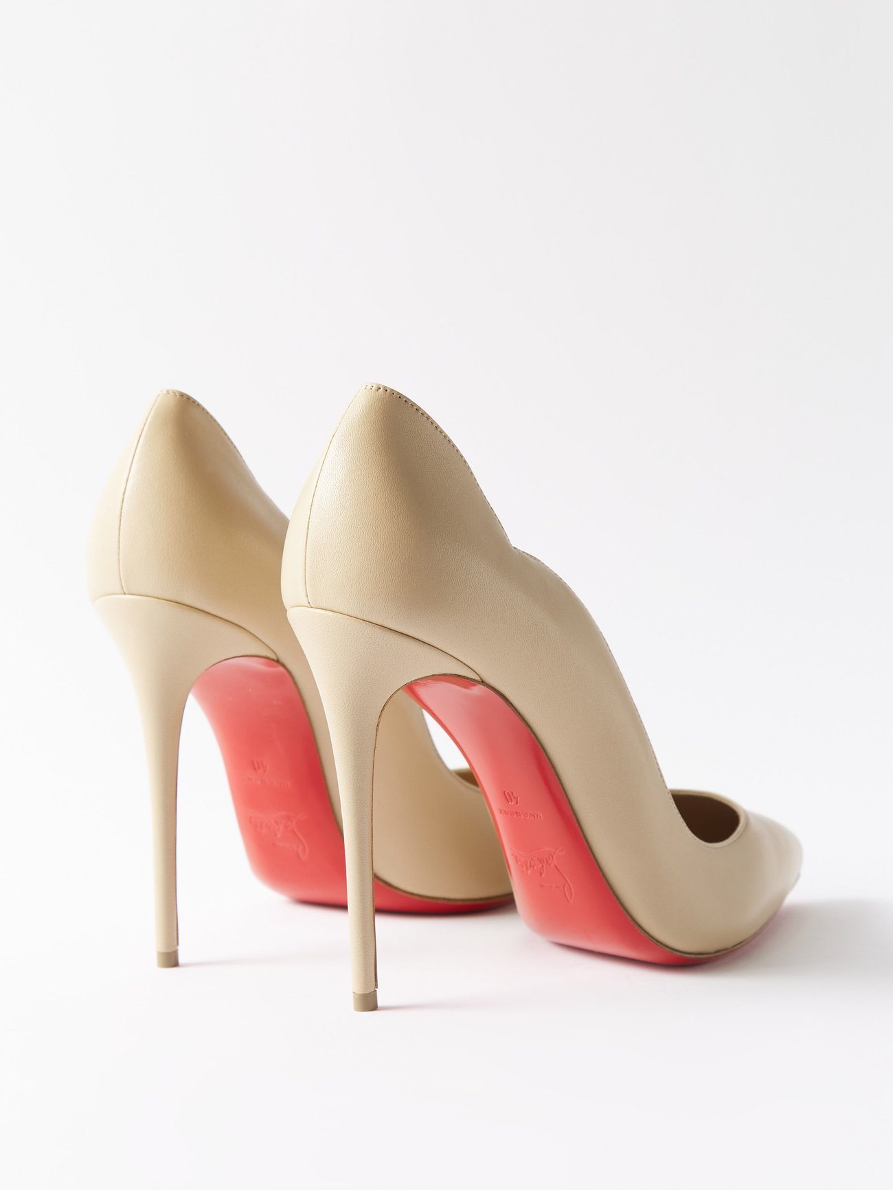 Christian Louboutin Hot Chick 100 Beige Patent Scalloped Heels NEW $795  Size 34