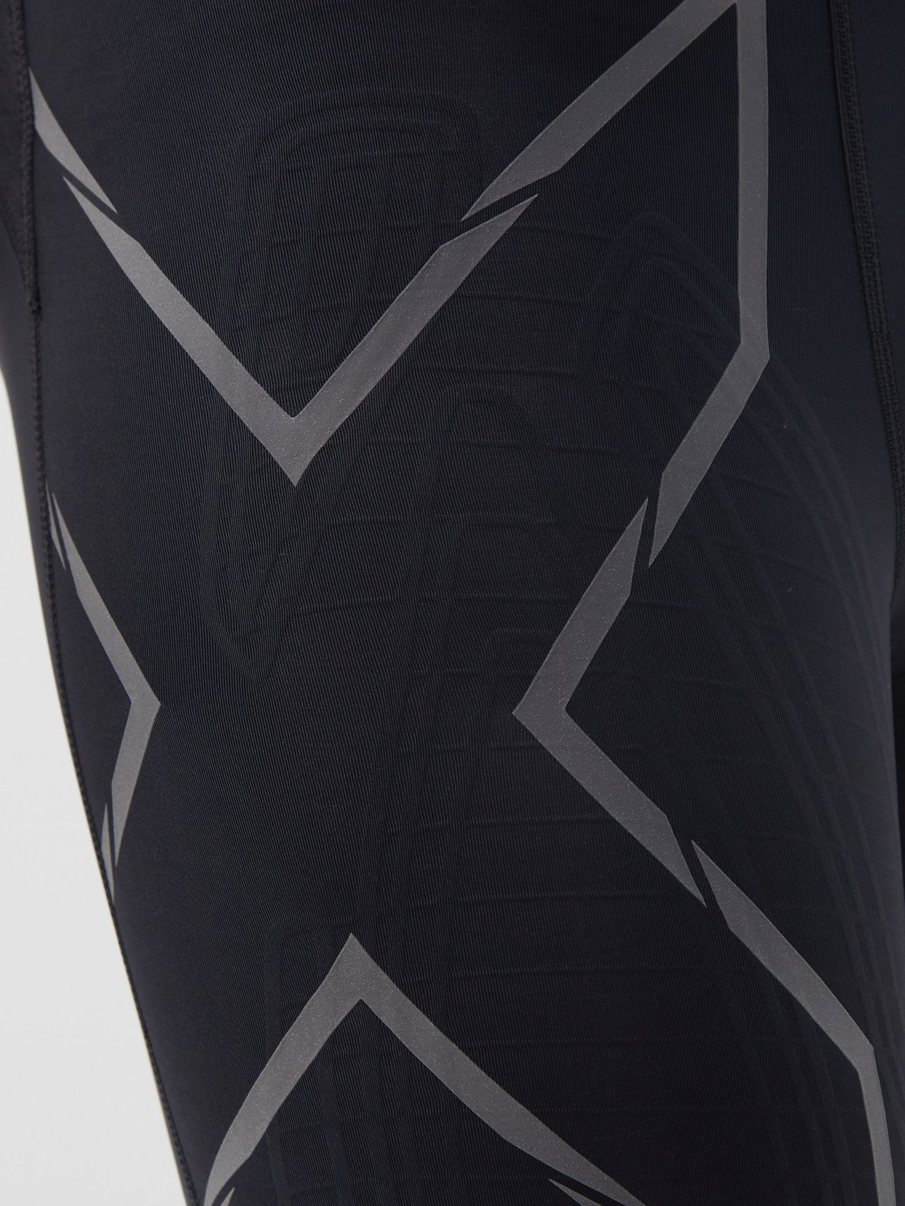 Light Speed mid-rise compression shorts