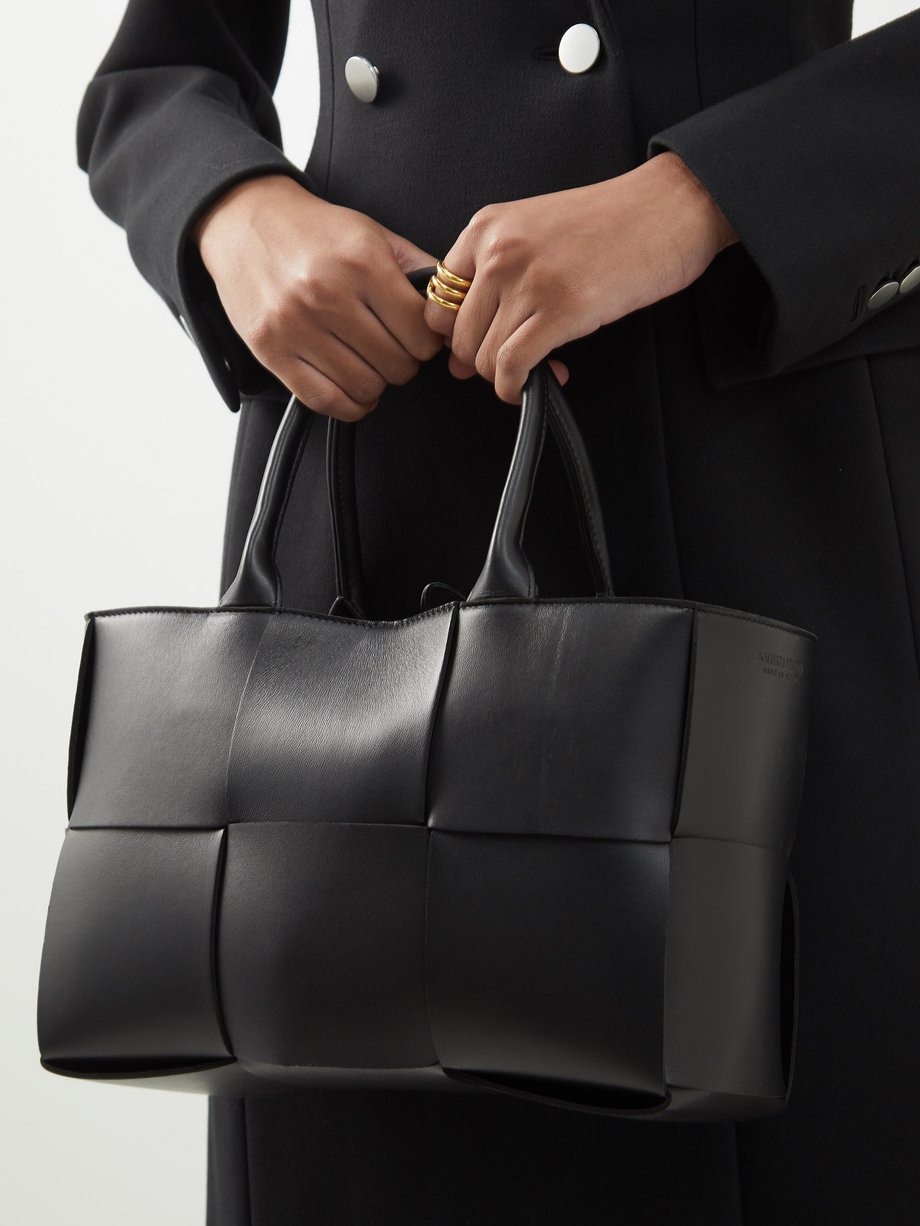 Bottega Veneta - Arco Small Intrecciato-leather Tote Bag - Womens - Black