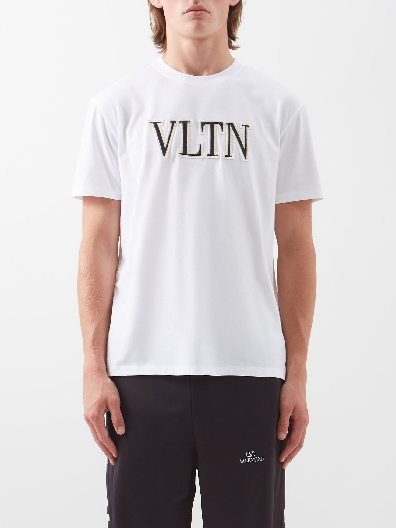 ser godt ud Souvenir Se insekter White VLTN-appliqué cotton-jersey T-shirt | Valentino Garavani |  MATCHESFASHION US