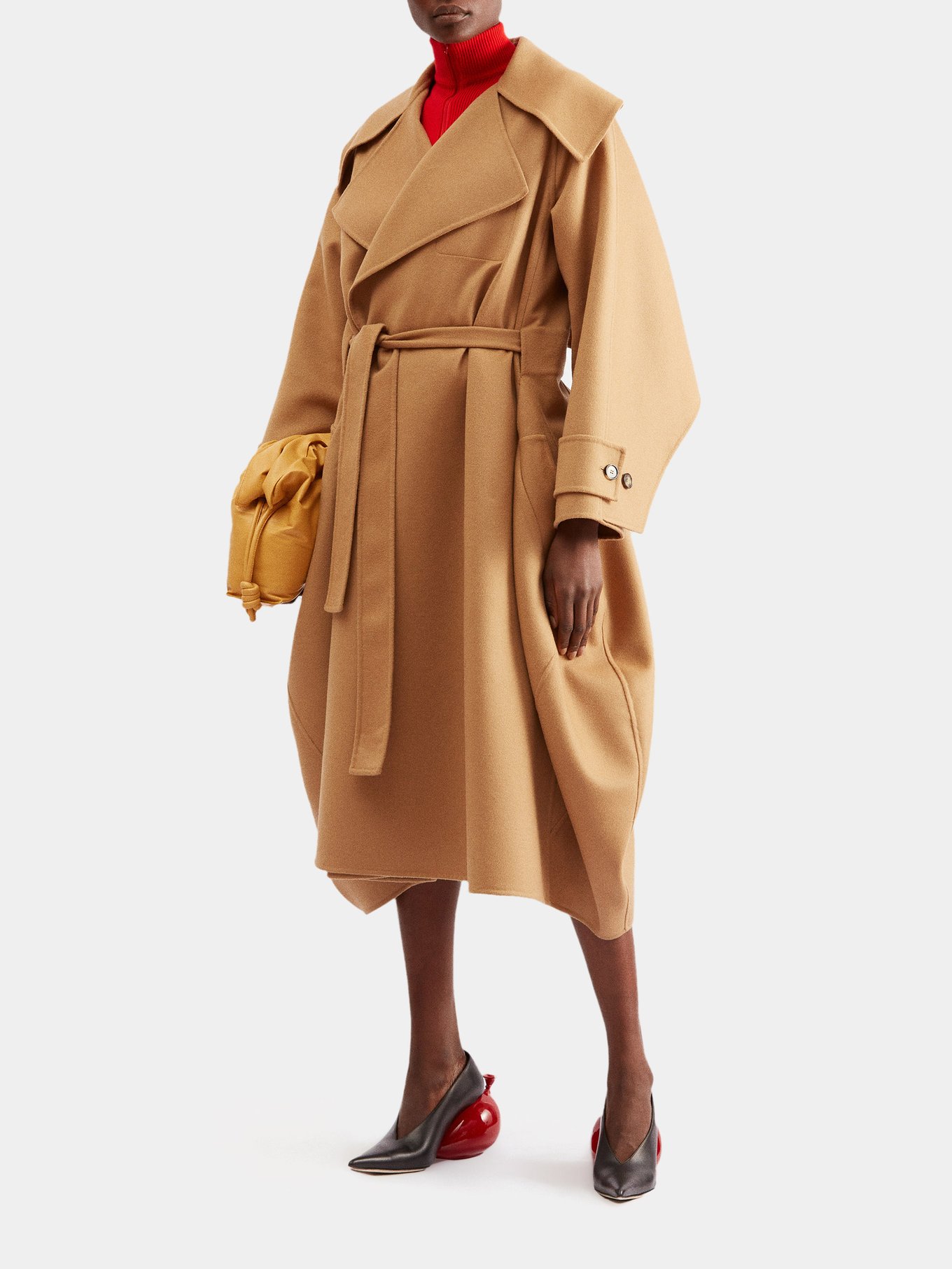 LOEWE LOEWE Oversized trench coat Camel｜MATCHESFASHION（マッチズ