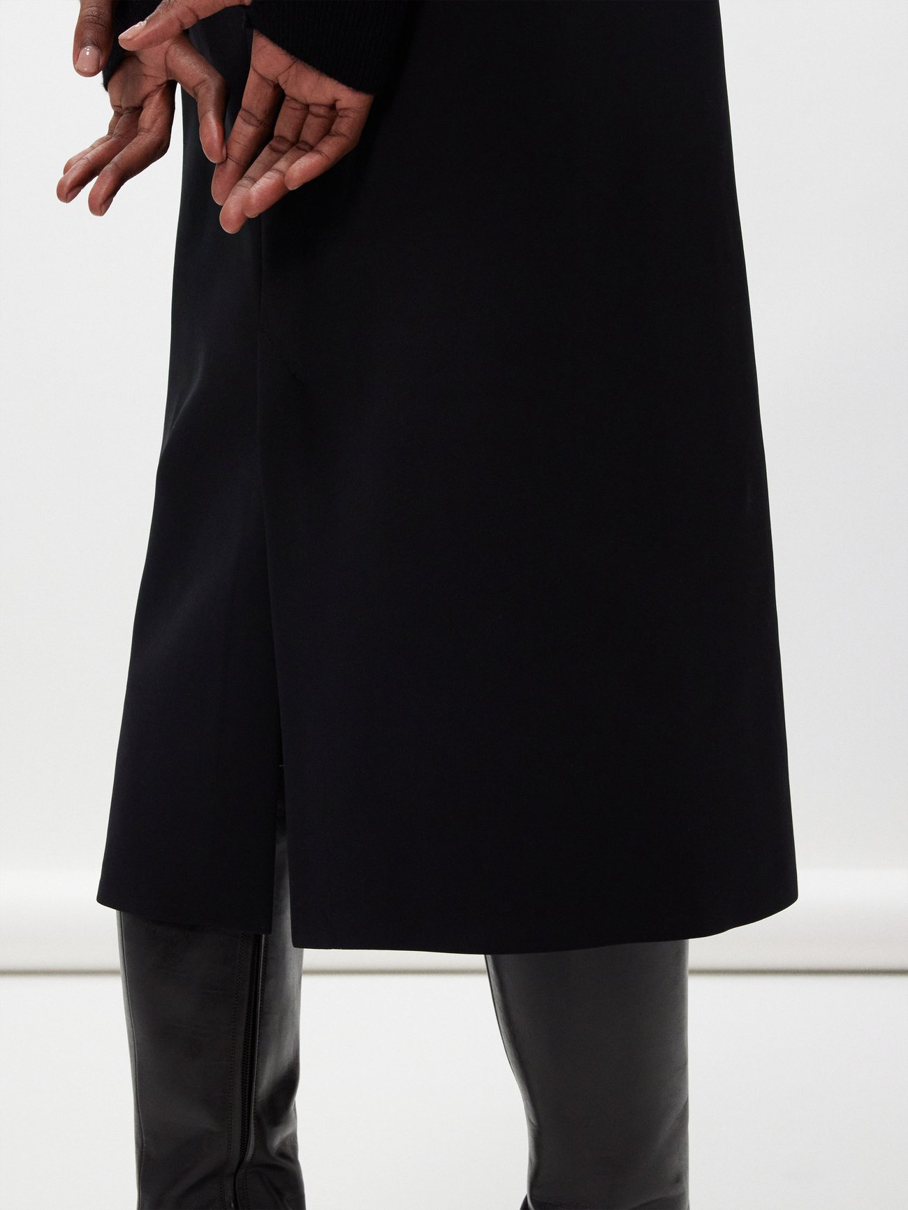 Alumo crepe midi skirt