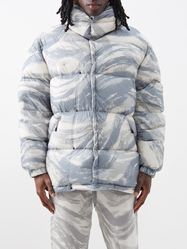 Beige Galenstock brushstroke-print quilted down jacket | Moncler 