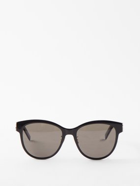 Sunglasses, $320 at matchesfashion.com - Wheretoget