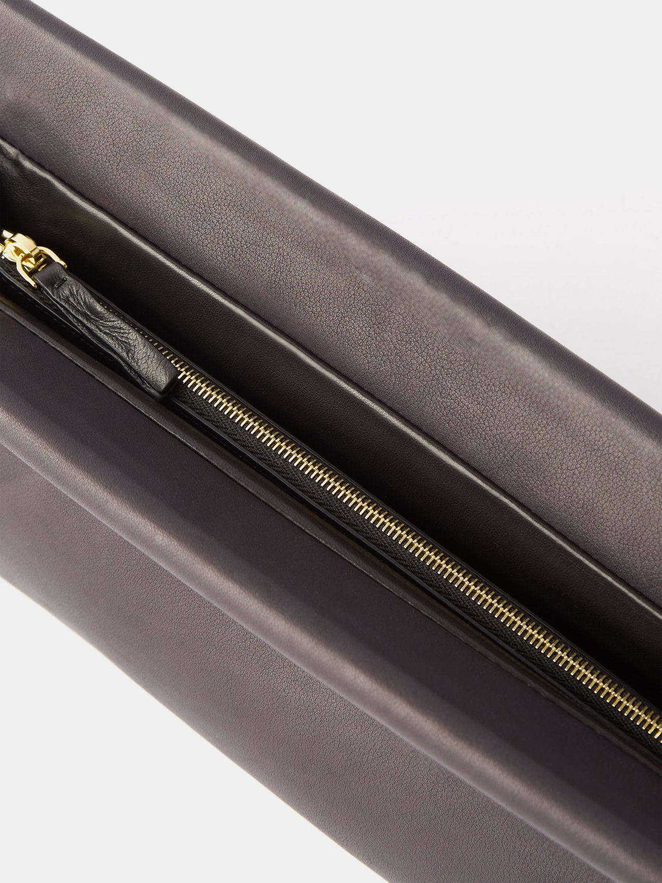 Sienna Clutch Black in Leather – The Row