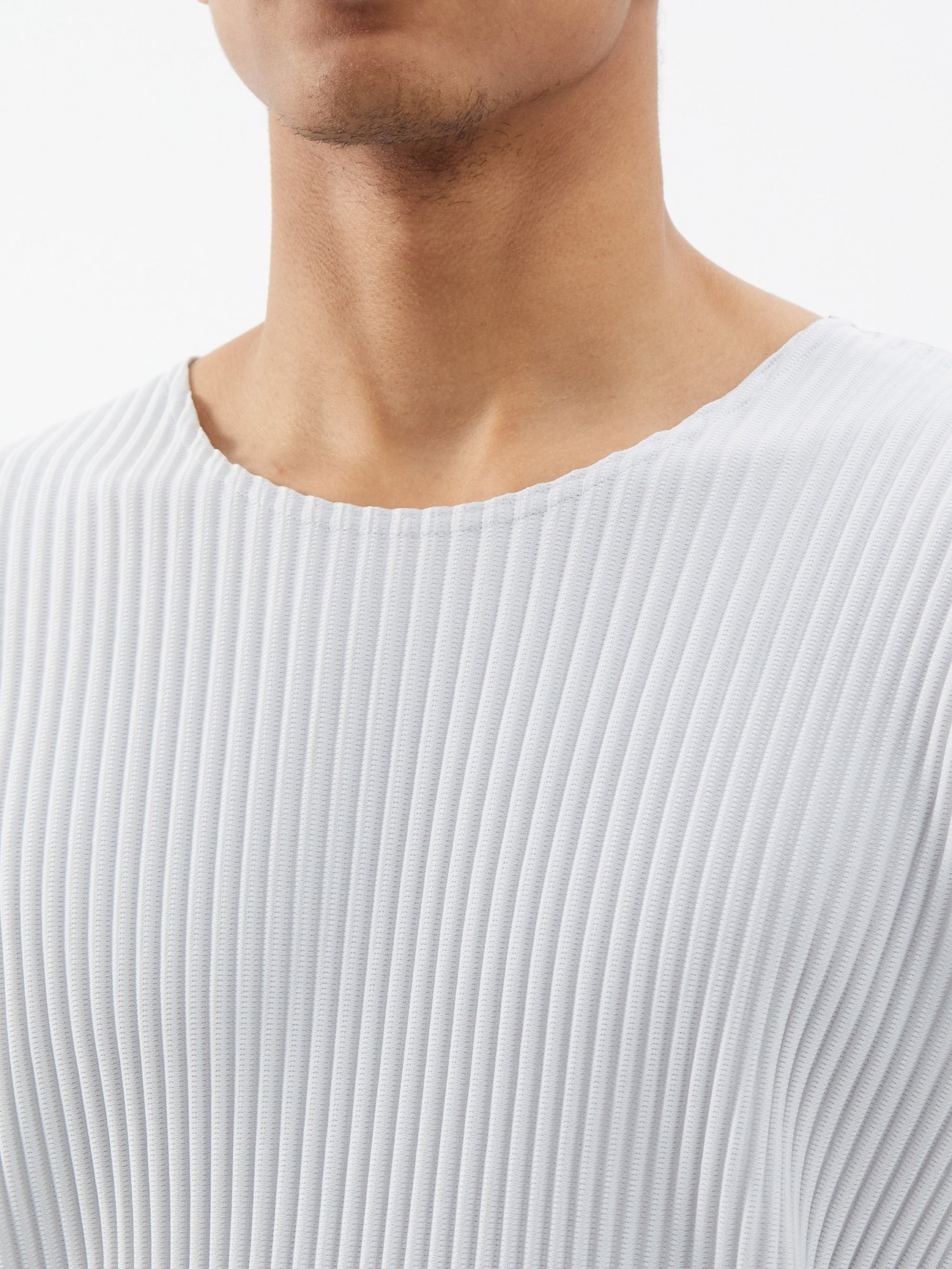 Technical-pleated T-shirt