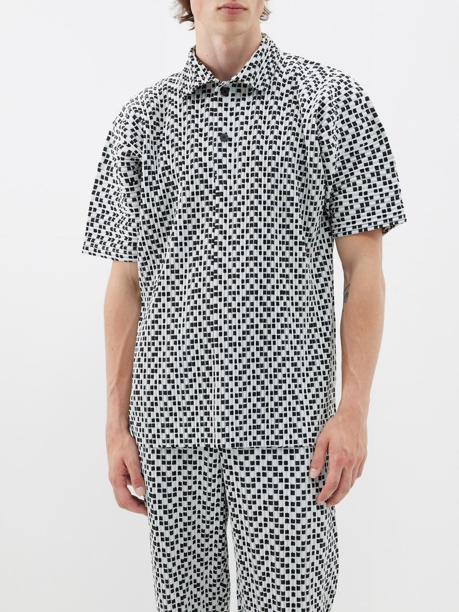 Homme Plissé Issey Miyake White Geometric-print technical-pleated polo ...