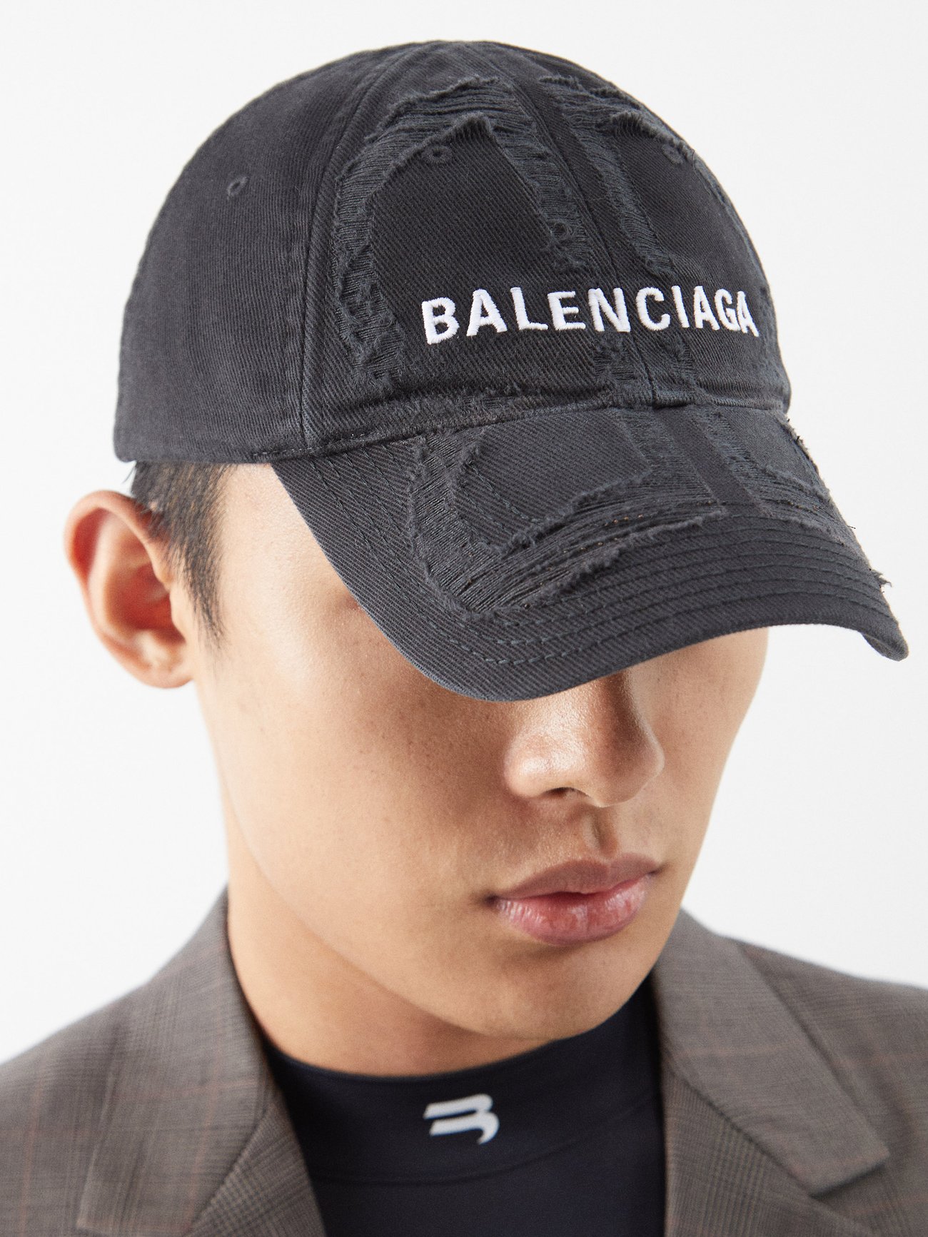 Balenciaga Balenciaga Logo-embroidered distressed baseball cap