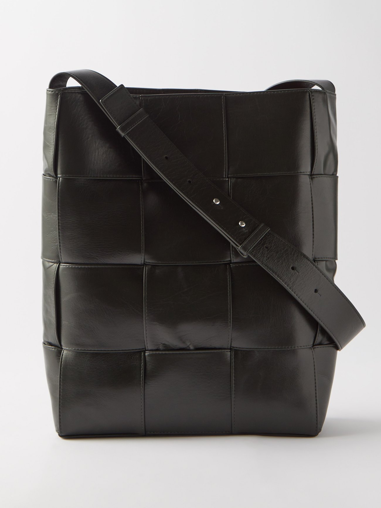 Nodini small Intrecciato leather cross-body bag, Bottega Veneta, MATCHESFASHION.COM US in 2023