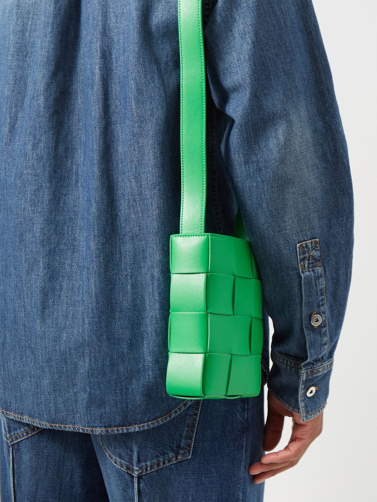 Bottega Veneta Intrecciato Leather Crossbody Bag – Collectif Consignment