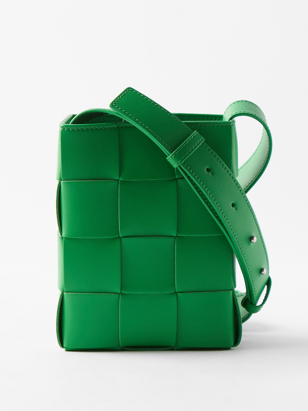 BOTTEGA-VENETA-Intrecciato-Leather-Shoulder-Bag-Light-Green-115653
