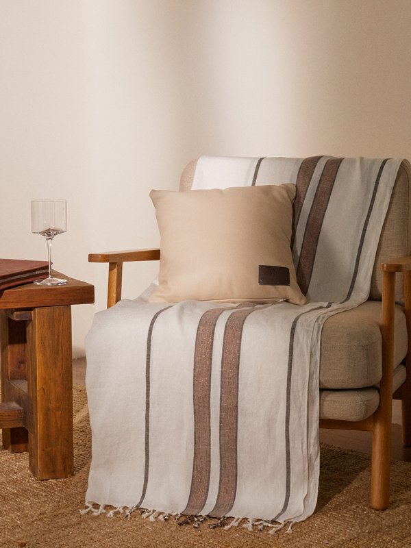 Brunello Cucinelli Fringed striped linen-blend blanket
