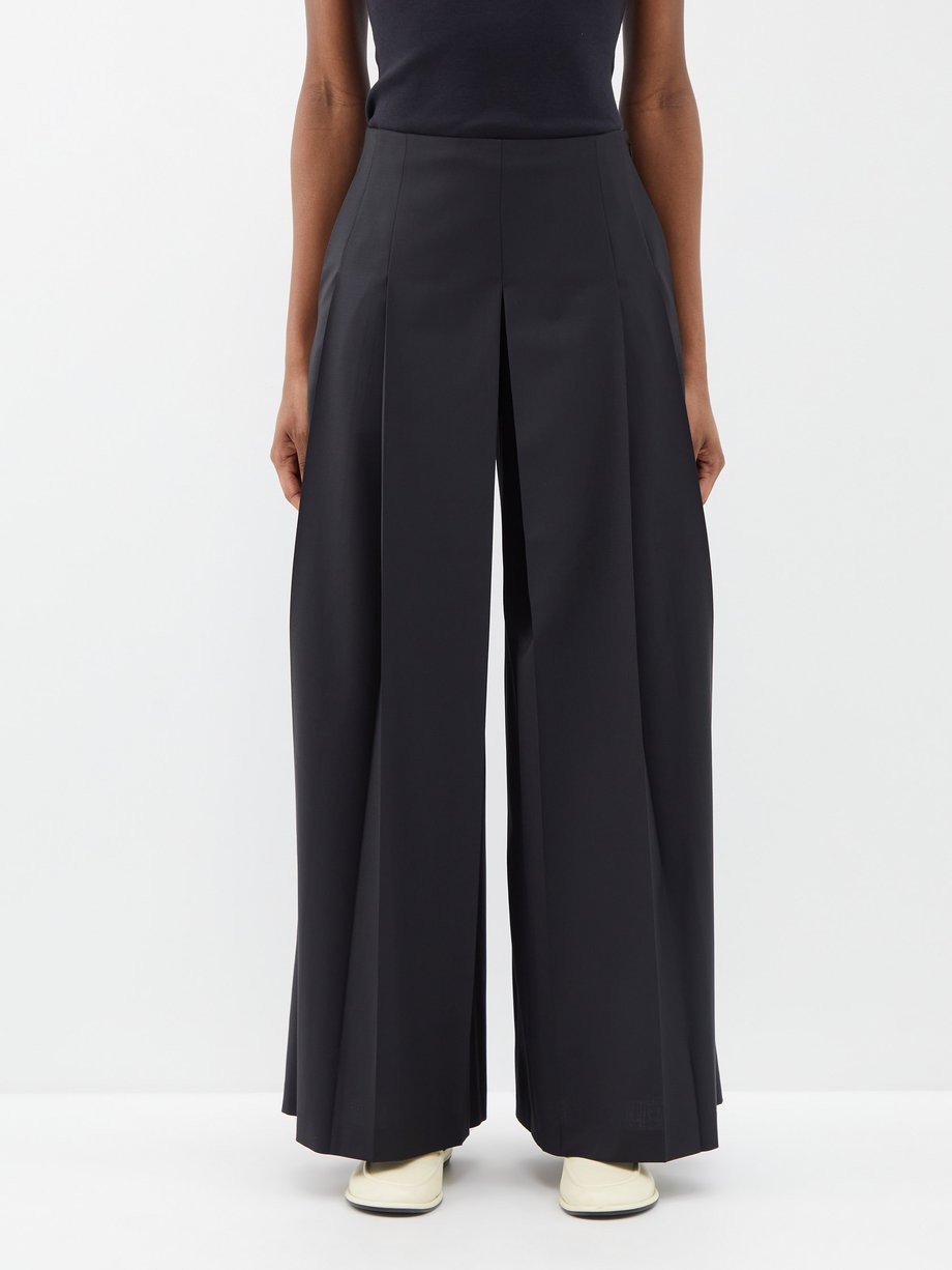 Black Estelle pleated crepe wide-leg trousers | Ashlyn | MATCHES UK