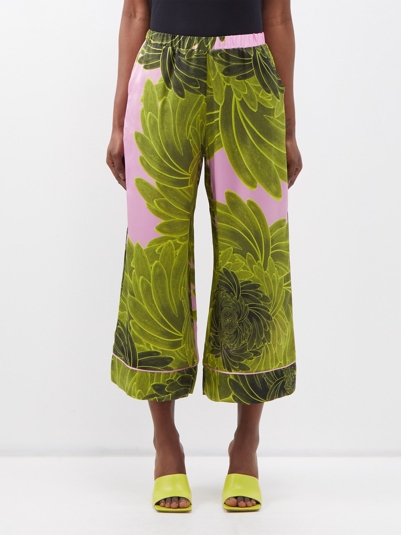 Green Phoebe cropped floral-print silk trousers | THEMIS Z | MATCHES UK