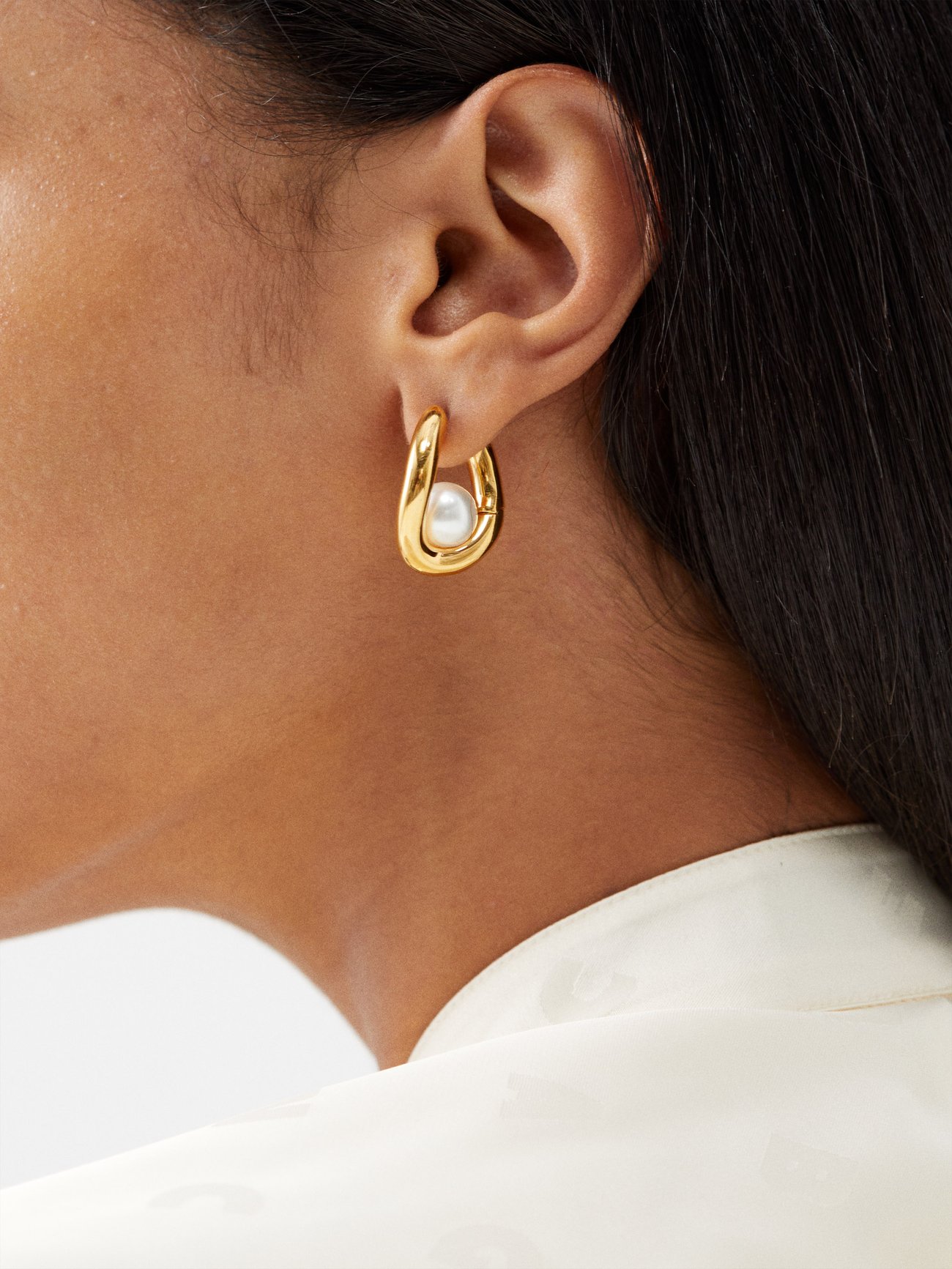 Loop faux-pearl hoop earrings