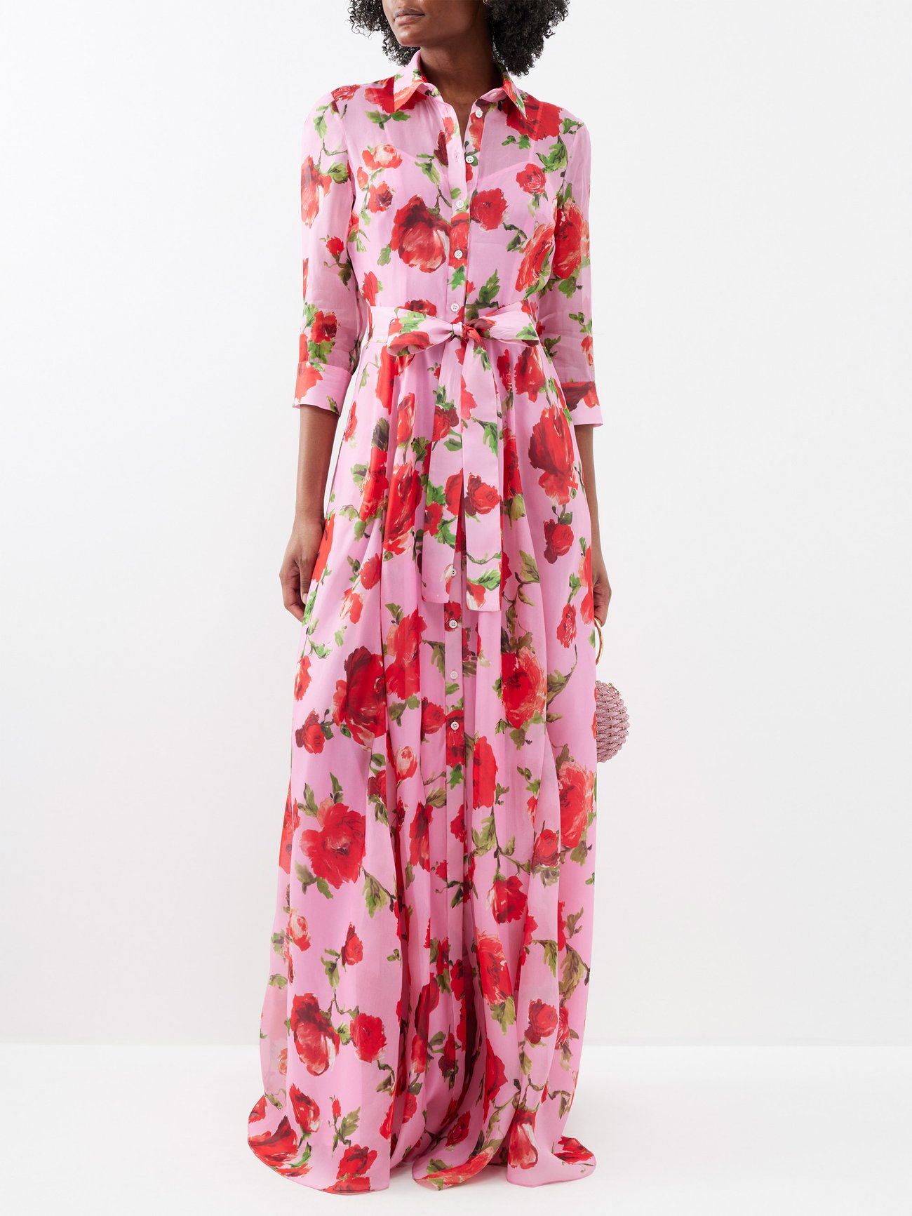 Carolina Herrera on X: Spring is the moment for bright colors — like, say,  a pink shirtdress and a cherry red Doma Insignia Satchel handbag or a fresh  green total look and