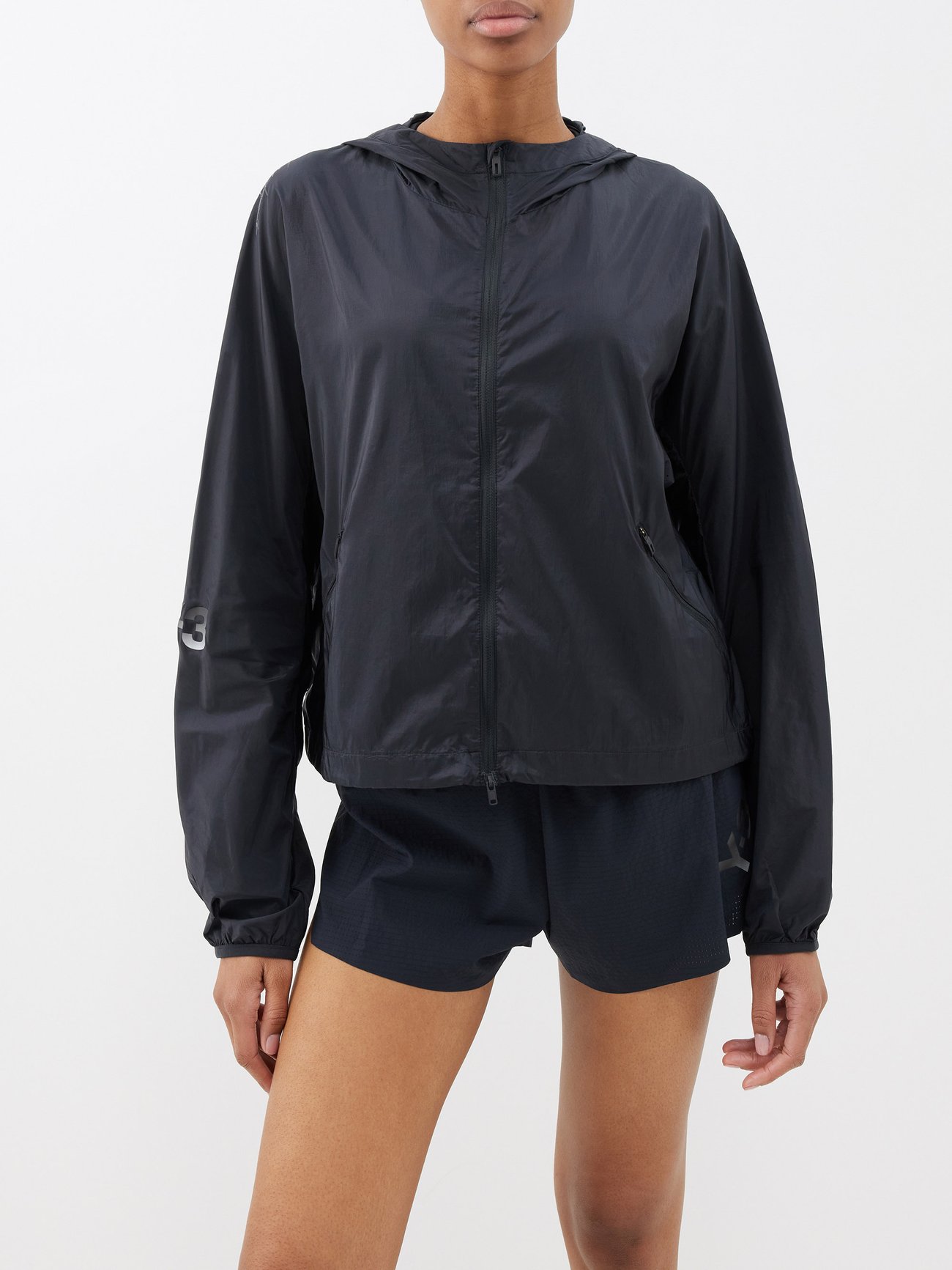 Core recycled-fibre hooded running jacket