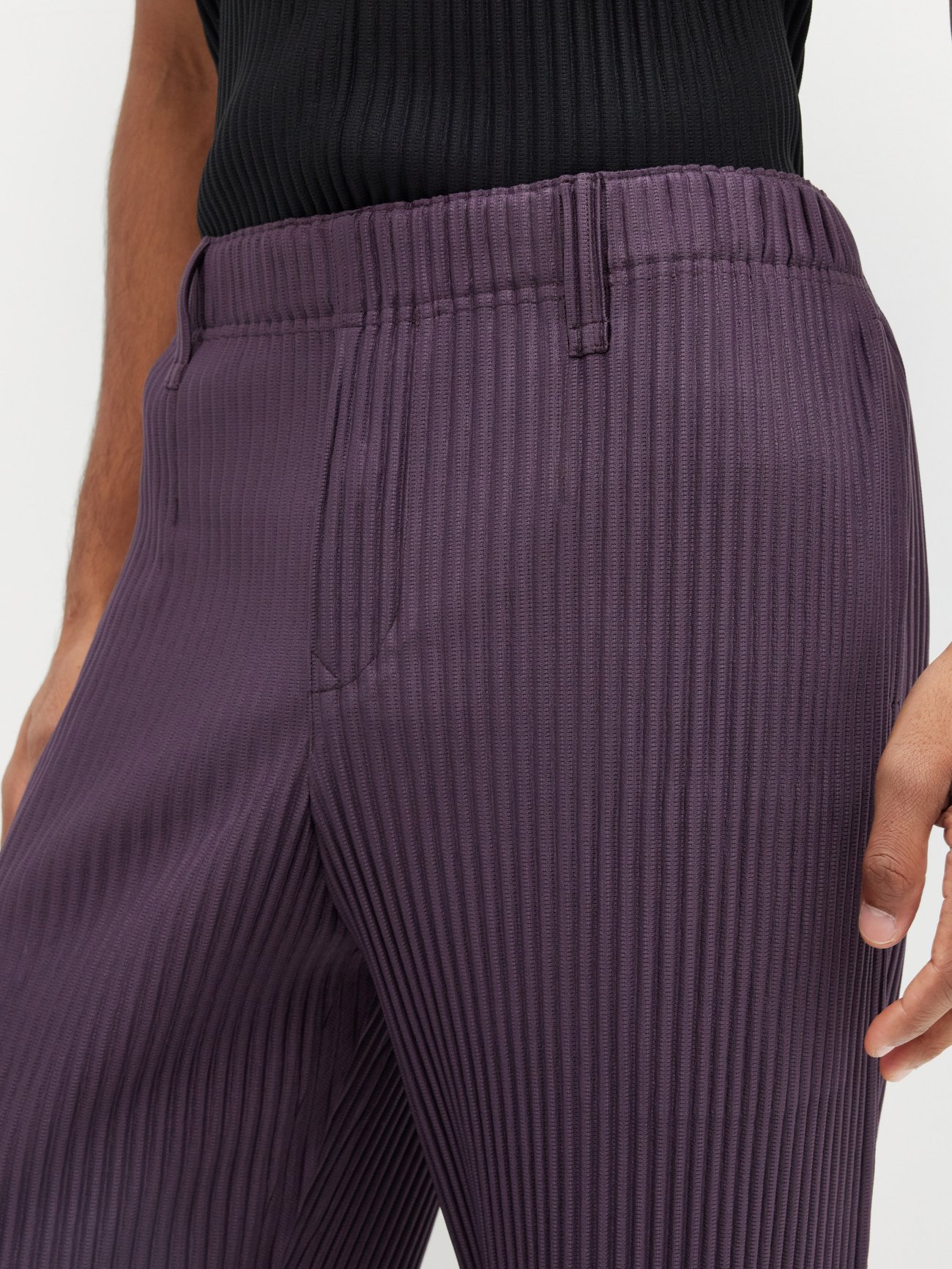 Pants | The official ISSEY MIYAKE ONLINE STORE | ISSEY MIYAKE USA