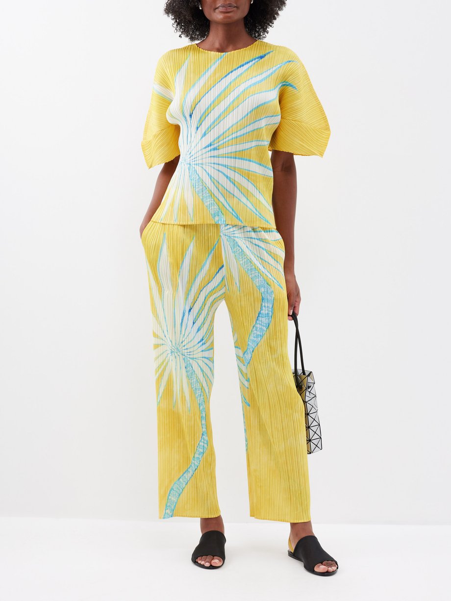 Yellow Palm tree-print technical-pleated top | Pleats Please Issey 