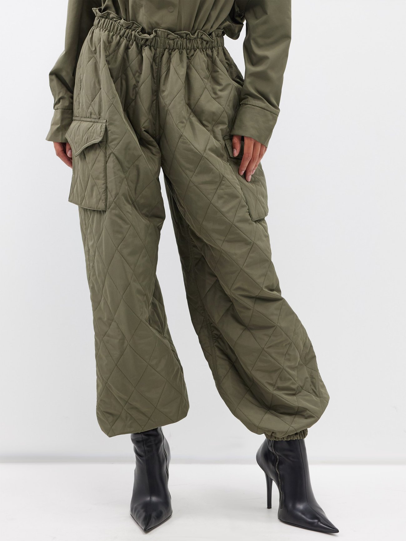 NORMA KAMALI cargo capri pants Women's size 6 Used - Depop