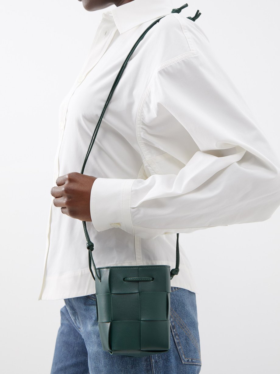 Green Cassette mini Intrecciato-leather bucket bag