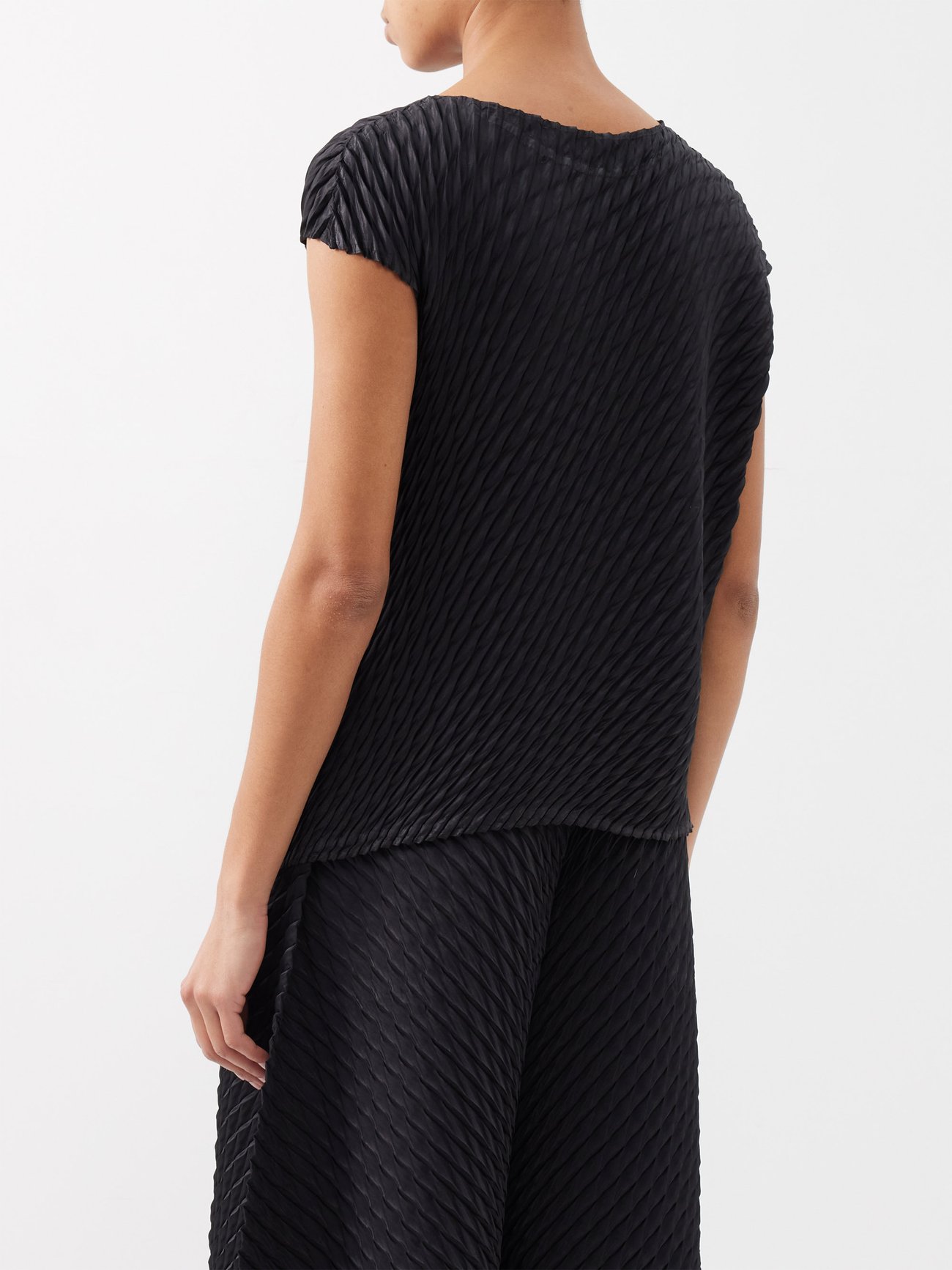 PLEATS PLEASE ISSEY MIYAKE TRIANGLE TOP - speedlb.com