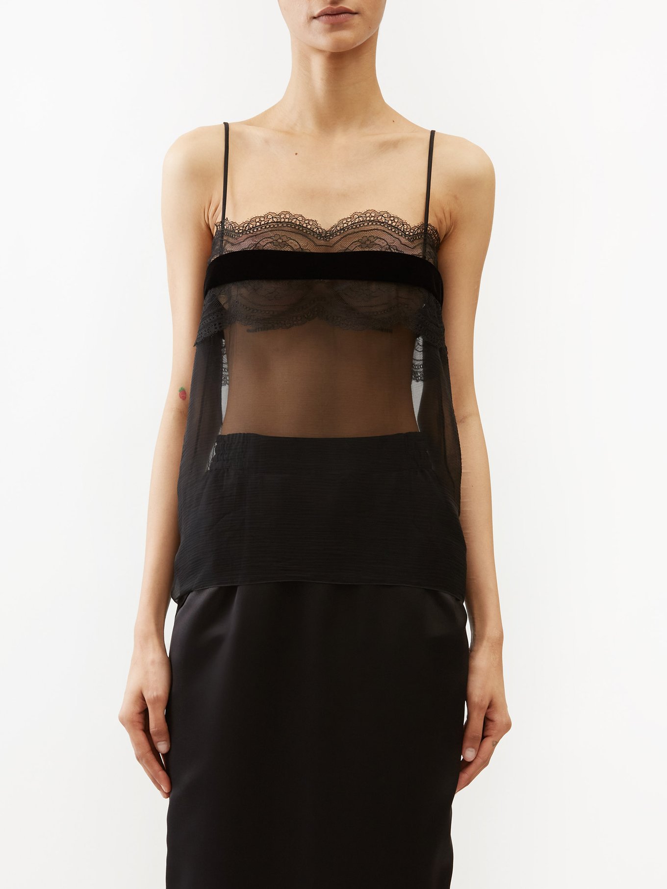 Satin Lace Trim Cami Top in Soy/black