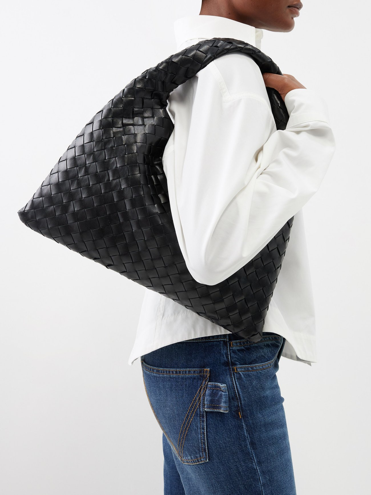 Bottega Veneta Shopping Bag in Black Intrecciato Leather