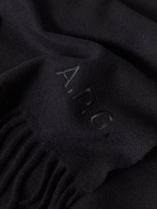 A.P.C. Ambroise fringed wool scarf