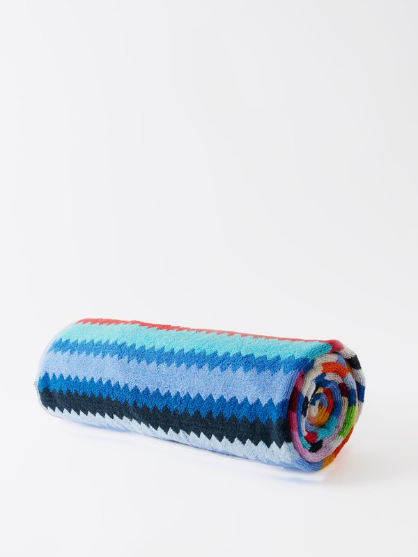 Multicolor zig zag print beach towel