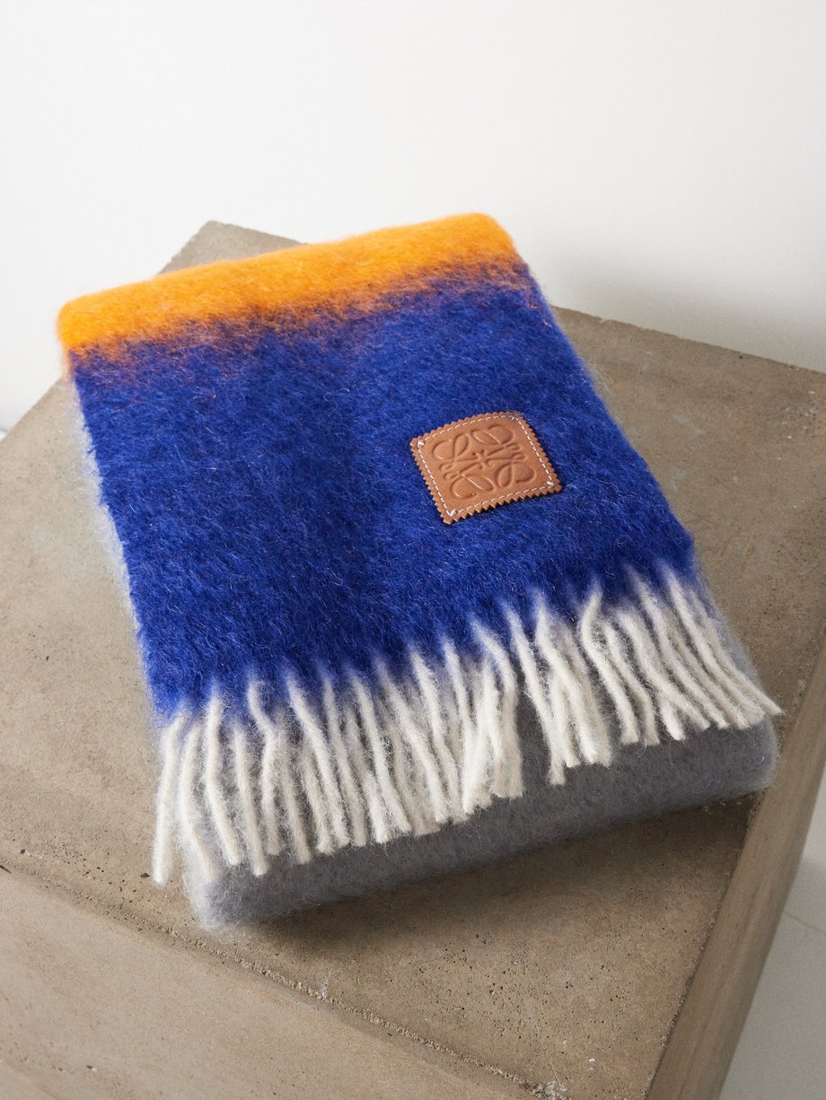 LOEWE Anagram-patch textured-knit scarf