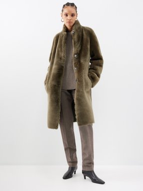 Burberry collarless shearling maxi coat - Brown